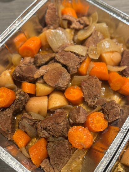 Slow cooked “pot pot roast with potatoes & carrots”