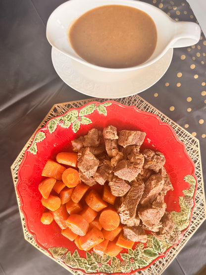 Slow cooked “pot pot roast with potatoes & carrots”